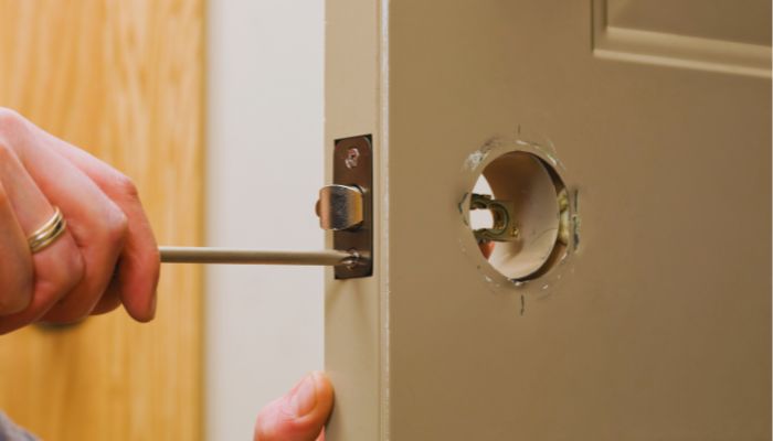 fixing the door lock